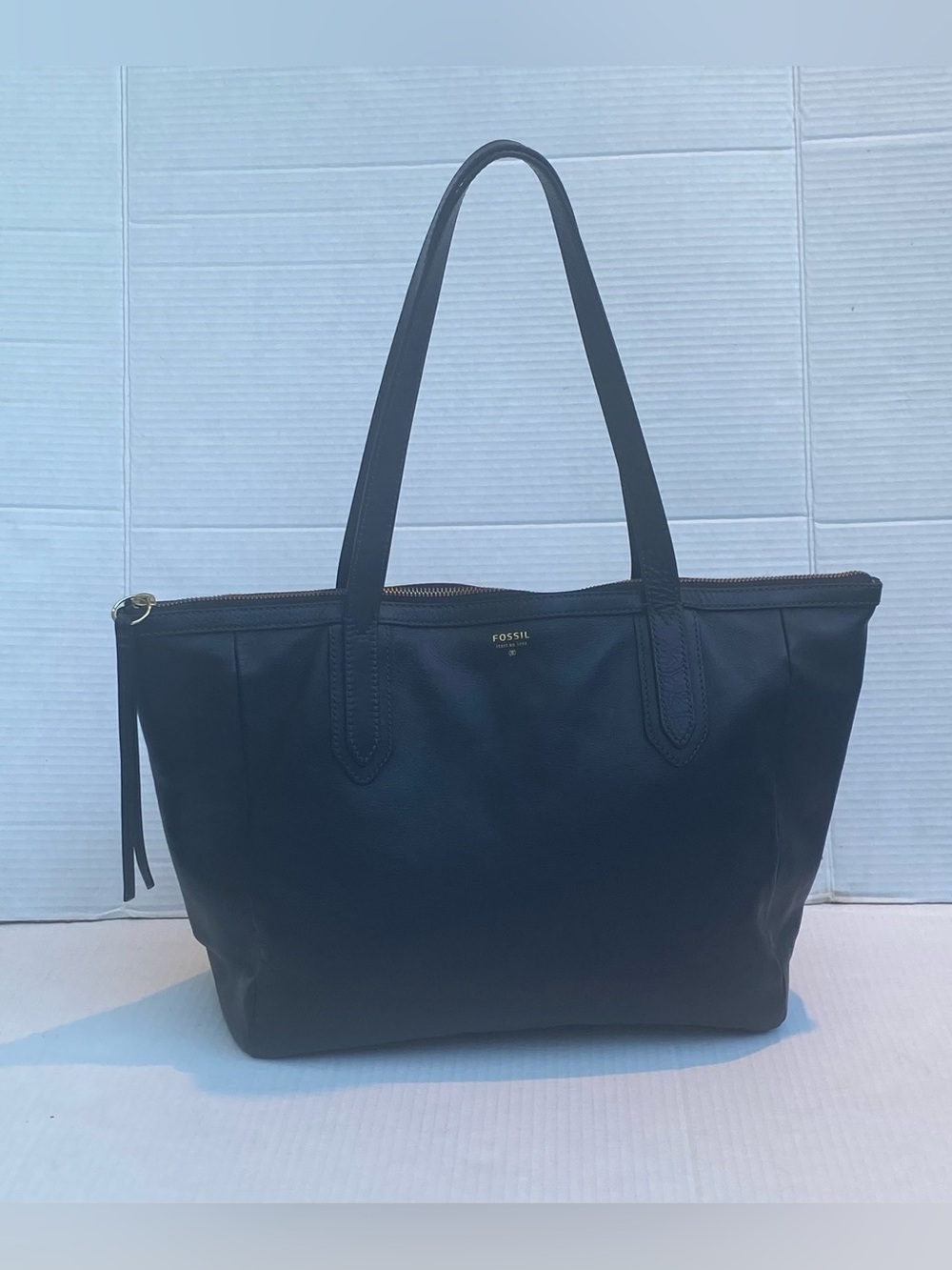 Fossil Black Leather Top-Zip Tote